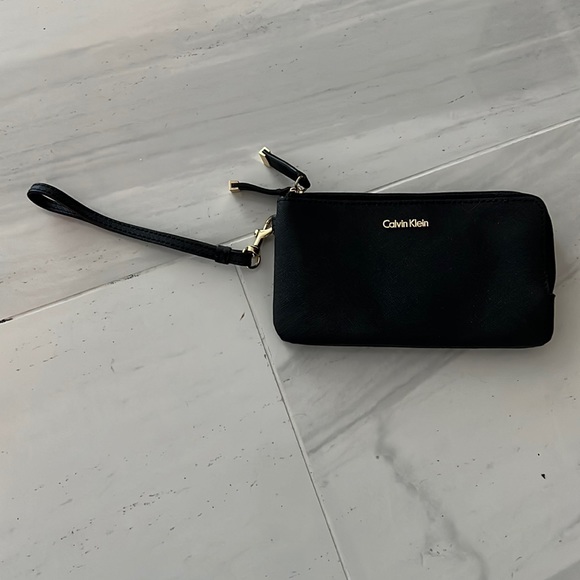 Black Calvin Klein Wristlet - Picture 1 of 3